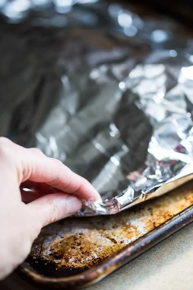 Grilled Cajun Foil-Packet Salmon | Whole30 recipes | paleo recipes | salmon recipes | grilling recipes | perrysplate.com