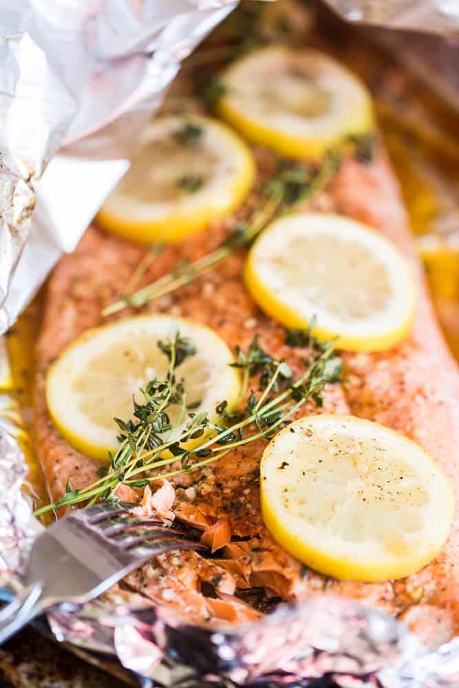 Grilled Cajun Foil-Packet Salmon | Whole30 recipes | paleo recipes | salmon recipes | grilling recipes | perrysplate.com