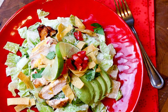 Fiesta Lime Chicken Salad (Applebee’s Copycat) - www.PerrysPlate.com Fiesta Lime Chicken Salad | Whole30 recipes | paleo recipes | perrysplate.com