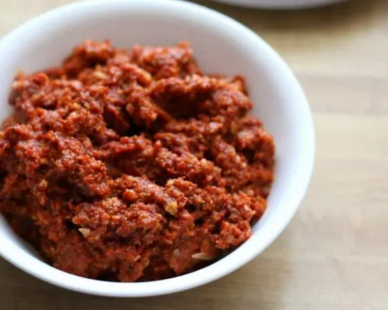 Homemade Sun-Dried Tomato Pesto | pesto recipes | sun-dried tomato recipes | perrysplate.com