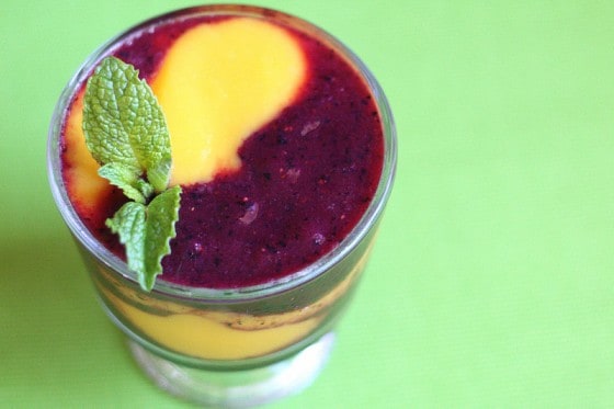 Mango-Berry Swirled Smoothies (Dairy Free) | smoothie recipes | mango recipes | blueberry recipes | strawberry recipes | perrysplate.com