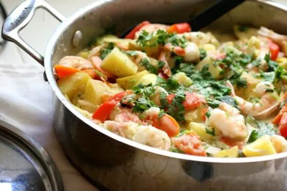 Thai Shrimp Curry with Summer Squash + Homemade Thai Curry Paste | Thai curry recipes | paleo recipes | Whole30 recipes | shrimp recipes | gluten-free recipes | dairy recipes | perrysplate.com