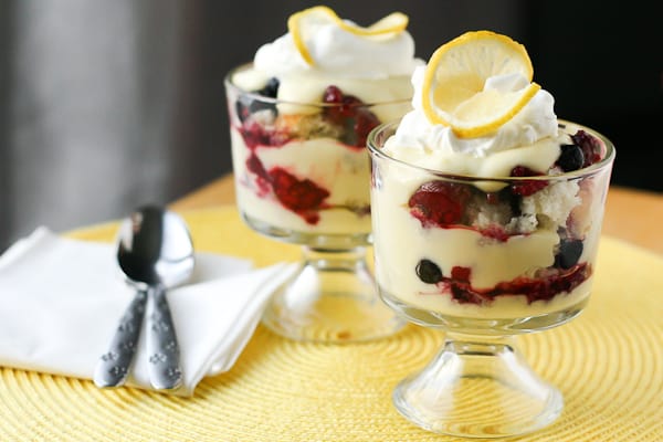 Lemon Berry Mini Trifles | trifle recipes | mini dessert recipes | berry recipes | lemon dessert recipes | custard recipes | perrysplate.com