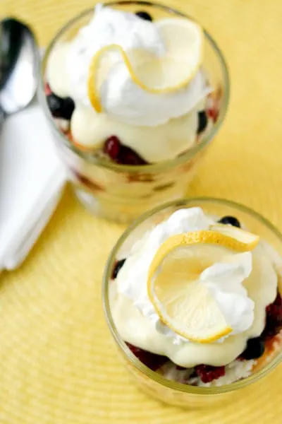 Lemon Berry Mini Trifles | trifle recipes | mini dessert recipes | berry recipes | lemon dessert recipes | custard recipes | perrysplate.com