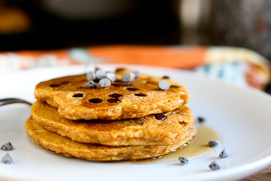 Gluten-Free Pumpkin Chocolate Chip Pancakes | paleo recipes | paleo pancakes | gluten-free pancakes | pumpkin pancakes | pumpkin recipes | -- www.PerrysPlate.com