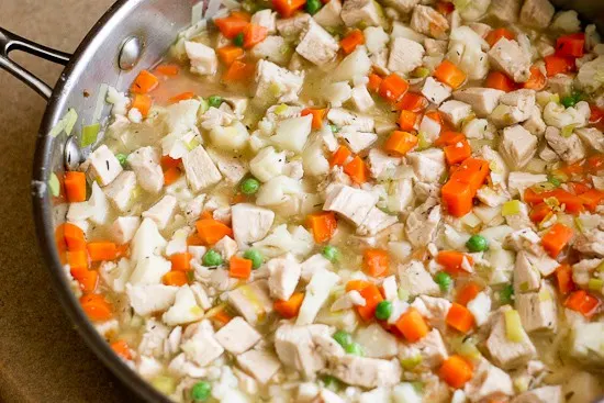 Chicken Pot Pie with Sweet Potato Biscuits | paleo recipes | dairy-free recipes | gluten-free recipes | sweet potato recipes | perrysplate.com Chicken Pot Pie with Sweet Potato Biscuits | paleo recipes | dairy-free recipes | gluten-free recipes | sweet potato recipes | perrysplate.com