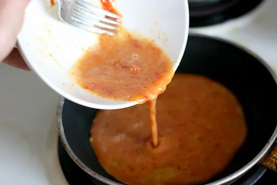 Add some pureed sun-dried tomatoes to your basic omelets and make them extra tasty and special! | Perrysplate.com Add some pureed sun-dried tomatoes to your basic omelets and make them extra tasty and special! | Perrysplate.com