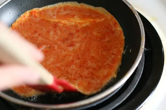 Add some pureed sun-dried tomatoes to your basic omelets and make them extra tasty and special! | Perrysplate.com Add some pureed sun-dried tomatoes to your basic omelets and make them extra tasty and special! | Perrysplate.com