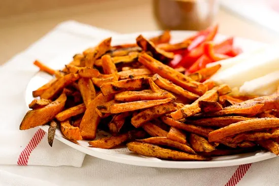 Sweet Potato Fry Seasoning | paleo | Whole30 | gluten-free | perrysplate.com