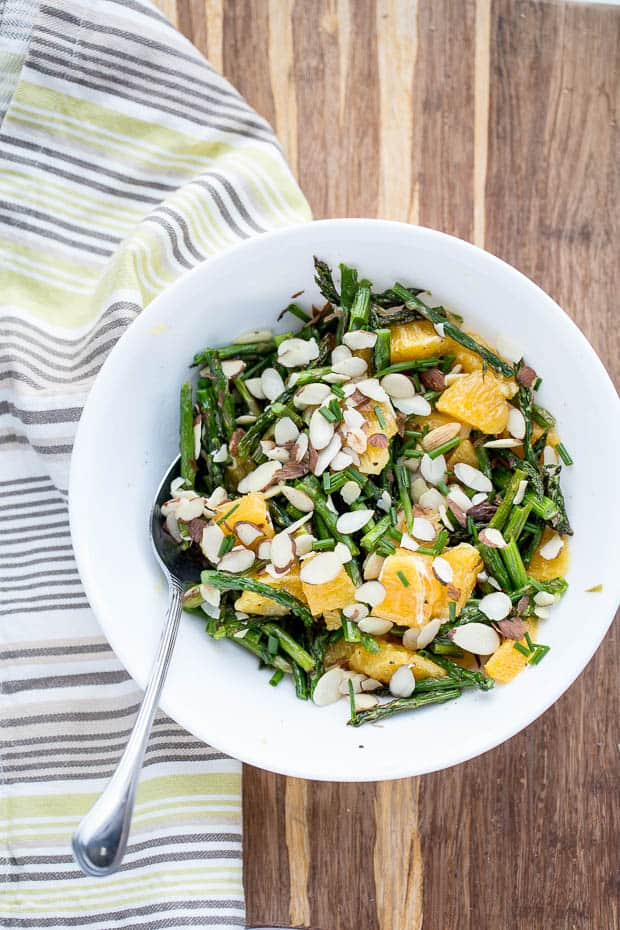Grilled Asparagus and Orange Salad | Paleo recipes | Whole30 recipes | asparagus recipes | spring salads | perrysplate.com