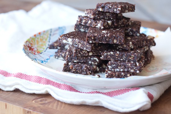 Chocolate Hazelnut Energy Bars | homemade Larabar recipe | paleo recipes | sugar free recipes | energy bar recipe | perrysplate.com Chocolate Hazelnut Energy Bars | homemade Larabar recipe | paleo recipes | sugar free recipes | energy bar recipe | perrysplate.com