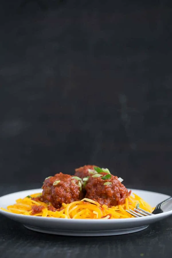 Easy Italian Sausage Meatballs | Whole30 recipes | paleo recipes | meatball recipes | healthy recipes | perrysplate.com Easy Italian Sausage Meatballs | paleo recipes | whole30 recipes | meatball recipes | perrysplate.com