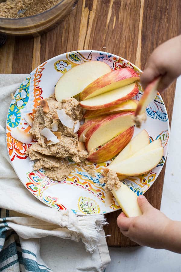 Toasted Coconut Ginger Cashew Butter | nut butter recipes | paleo recipes | whole30 recipes | perrysplate.com