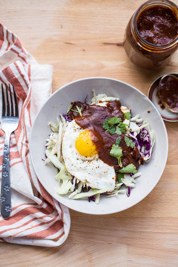 Whole30 Enchilada Sauce | Whole30 recipes | paleo recipes | enchilada recipes | perrysplate.com Whole30 Enchilada Sauce | Whole30 recipes | paleo recipes | enchilada recipes | perrysplate.com