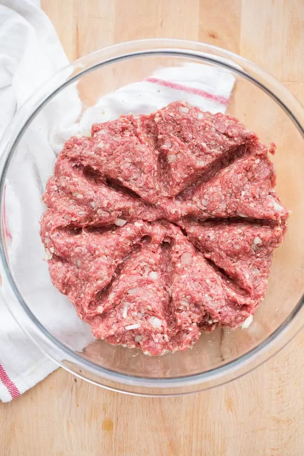 Mini Skillet Meatloaves | Whole30 meatloaf | paleo meatloaf | weeknight dinner recipes | perrysplate.com Mini Skillet Meatloaves | Whole30 meatloaf | paleo meatloaf | weeknight dinner recipes | perrysplate.com