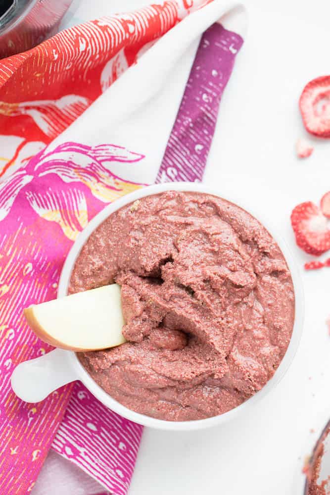 Strawberry Cream Nut Butter | nut butter recipe | paleo recipe | perrysplate.com