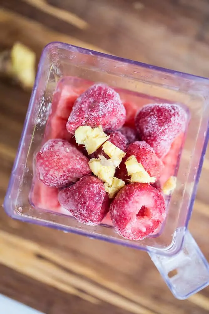 This Strawberry Watermelon Smoothie is my all-time favorite summer smoothie -- perfect to make when strawberries and watermelon are ripe and sweet! | perrysplate.com This Strawberry Watermelon Smoothie is my all-time favorite summer smoothie -- perfect to make when strawberries and watermelon are ripe and sweet! | perrysplate.com