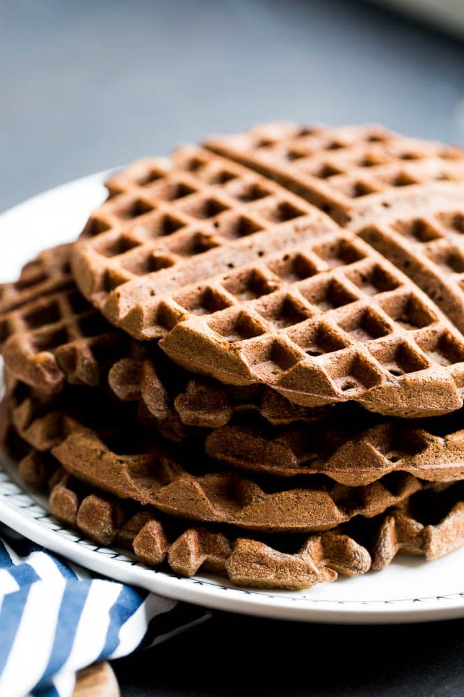 Paleo Chocolate Banana Protein Waffles | paleo recipes | waffle recipes | gluten-free recipes | perrysplate.com