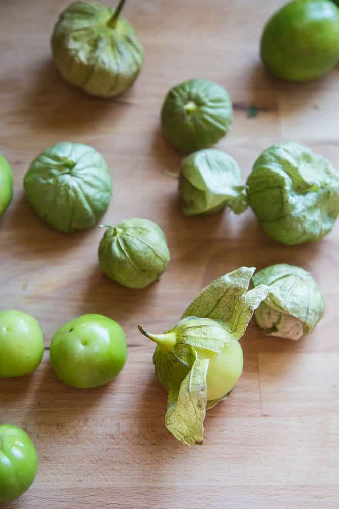 Roasted Tomatillo-Chipotle Salsa | salsa recipes | paleo recipes | Whole30 recipes | perrysplate.com