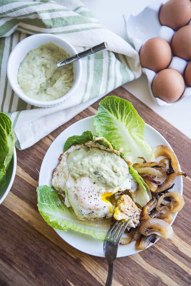 Green Chile Turkey Burgers with Avocado-Ranch | Paleo recipes | Whole30 recipes | Keto recipes | Low-Carb Recipes | perrysplate.com