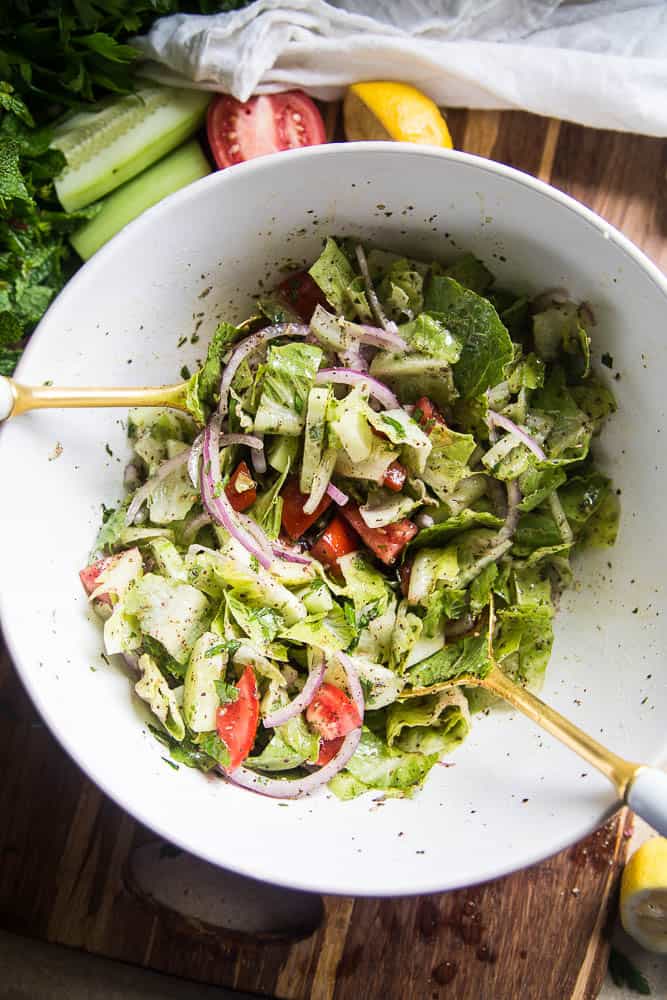 Syrian Salad with Za'atar Vinaigrette | Food from Our Ancestors | paleo recipes | Whole30 recipes | salad recipes | perrysplate.com