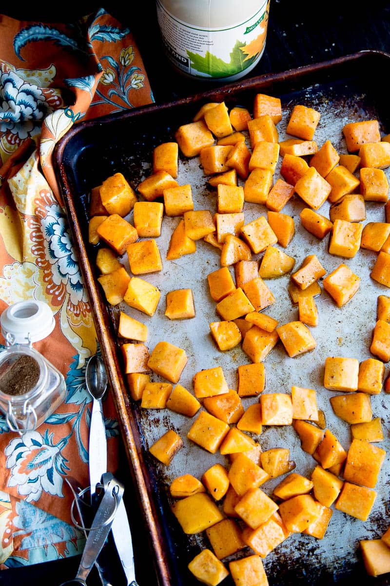 Chai Maple Roasted Butternut Squash | paleo recipes | butternut squash recipes | gluten-free recipes | chai recipes | Thanksgiving recipes | perrysplate.com