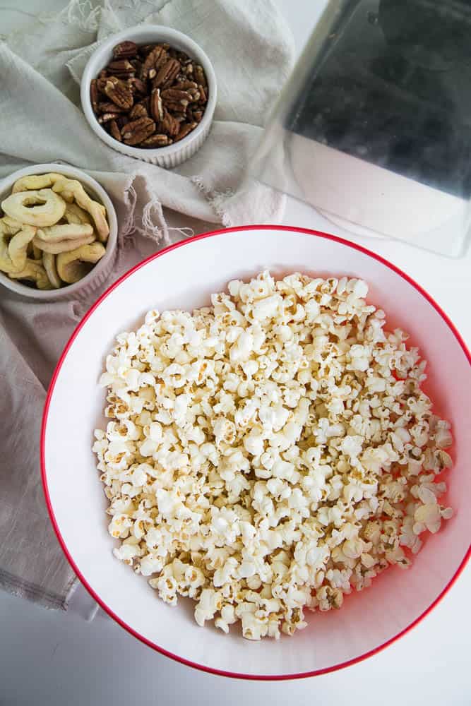 Loaded Chai Caramel Popcorn (Dairy & Gluten Free!) | popcorn recipes | gluten-free recipes | dairy-free recipes | chai recipes | Christmas recipes | holiday gift ideas | neighbor treat ideas | perrysplate.com