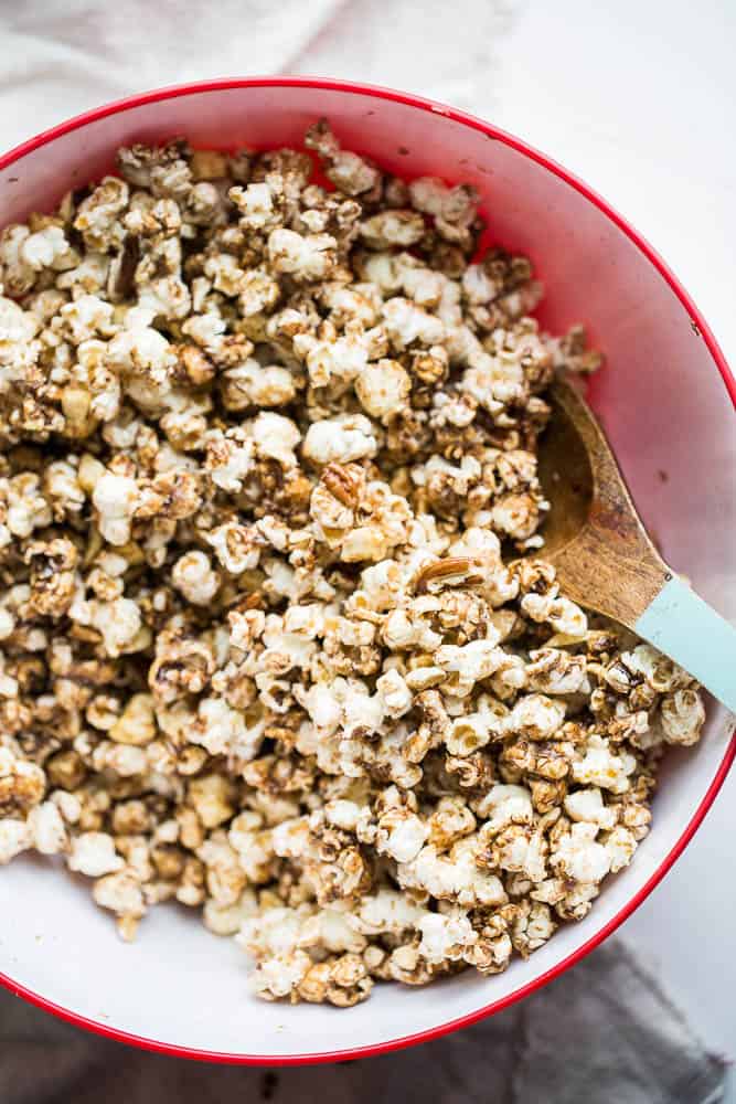 Loaded Chai Caramel Popcorn (Dairy & Gluten Free!) | popcorn recipes | gluten-free recipes | dairy-free recipes | chai recipes | Christmas recipes | holiday gift ideas | neighbor treat ideas | perrysplate.com