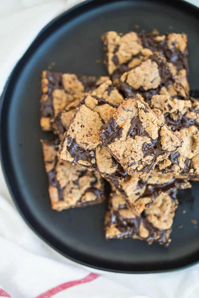 Paleo Chocolate Chip Fudge Bars | paleo dessert recipes | gluten-free cookie recipes | chocolate recipes | chocolate chip cookie recipes | perrysplate.com