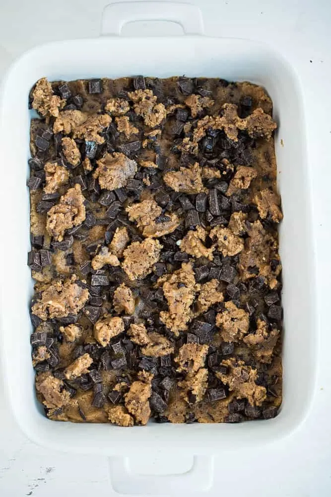 Paleo Chocolate Chip Fudge Bars | paleo dessert recipes | gluten-free cookie recipes | chocolate recipes | chocolate chip cookie recipes | perrysplate.com