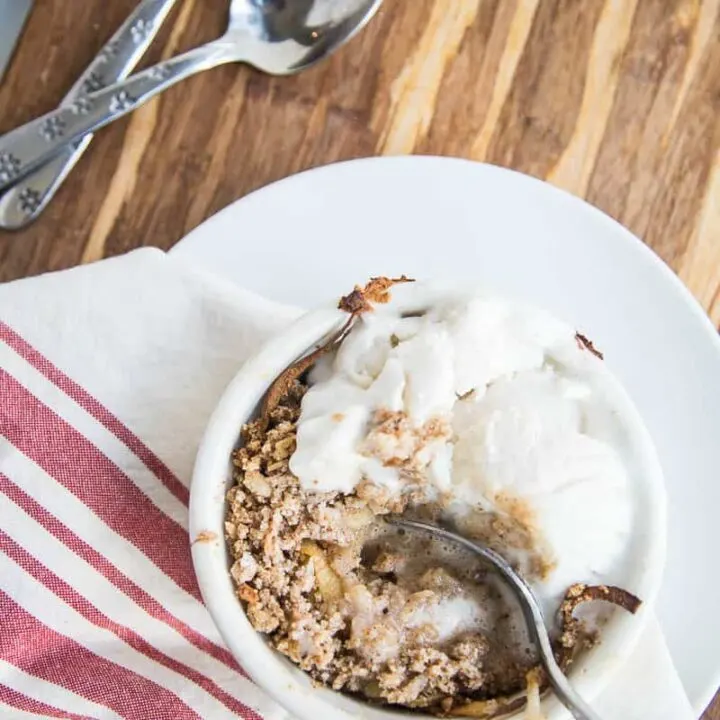 Spiralized Paleo Apple Crumble