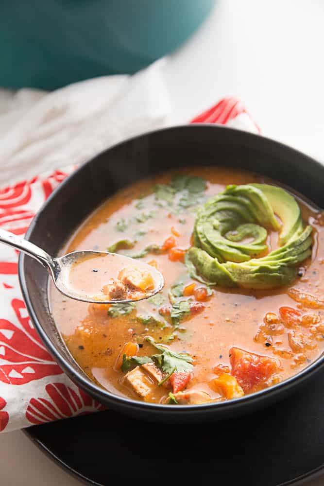 Use your chicken fajita leftovers to make this Leftover Chicken Fajita Soup! | Paleo recipes | Whole30 recipes | soup recipes | gluten-free recipes | low carb recipes | healthy soup recipes | perrysplate.com