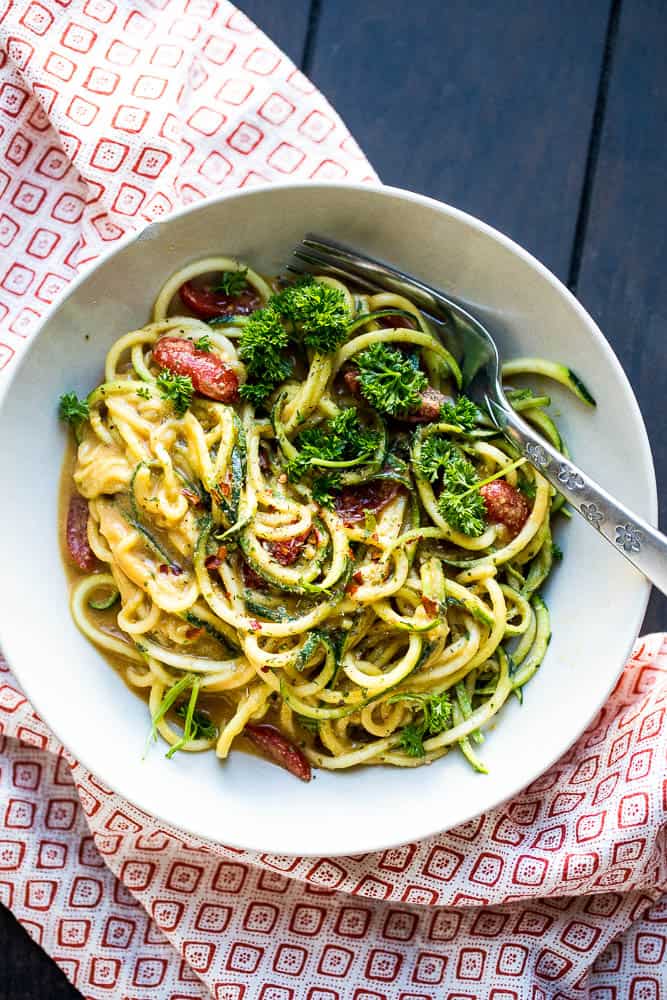 5-Minute Cheesy Zucchetti Bowls - a zippy little lunch bowl that's vegan, paleo, low-carb, and Whole30 friendly! | Zoodle recipes | zucchini recipes | dairy-free recipes | perrysplate.com