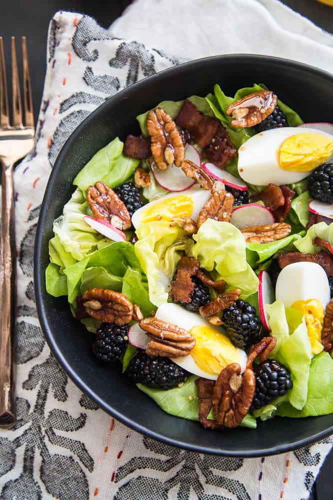 Blackberry, Bacon, & Egg Salad with Maple Dijon Vinaigrette | quick salad recipes | gluten-free recipes | perrysplate.com