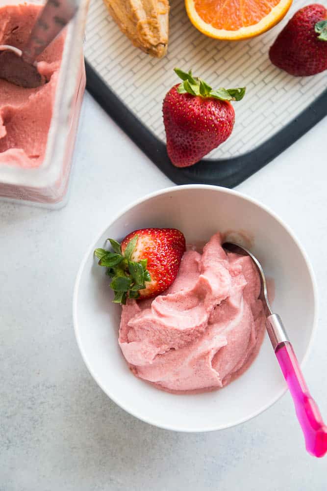 5-Minute Paleo Ice Cream (in the blender!) | paleo dessert recipes | strawberry recipes | perrysplate.com