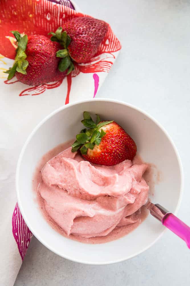No Churn Blender Strawberry Ice-Cream - Paleo Gluten Free