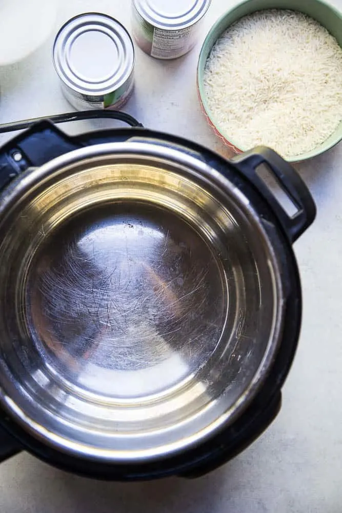 Ingredients for Instant Pot Coconut Rice! It's super easy and only a few ingredients! | PerrysPlate.com #instantpotrecipes #coconutrice Ingredients for Instant Pot Coconut Rice! It's super easy and only a few ingredients! | PerrysPlate.com #instantpotrecipes #coconutrice