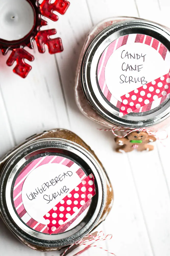 Homemade Holiday Sugar scrub is quick and easy and makes great teacher gifts and stocking stuffers! | perrysplate.com #stockingstuffers #teachergifts #homemadesugarscrub