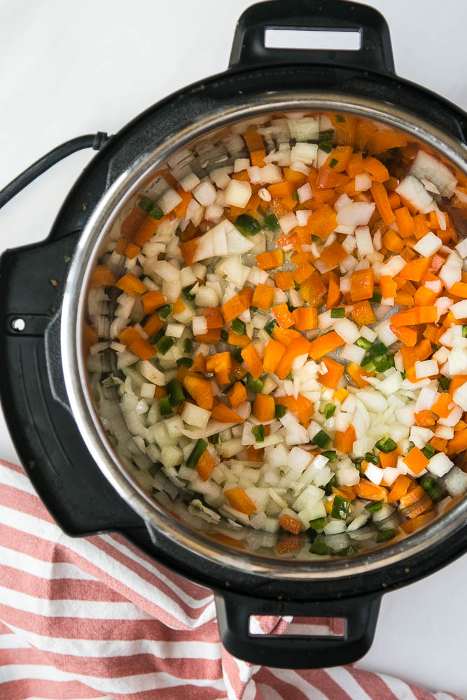 Black Beans {Crockpot or Instant Pot}