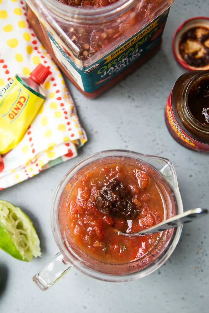 Instant Pot Shredded Chicken for Tacos is EASY to make with just a few simple ingredients! This versatile shredded chicken recipe is great for all of your tex-mex needs. | perrysplate.com #instantpot #instantpotrecipes #chickenrecipes