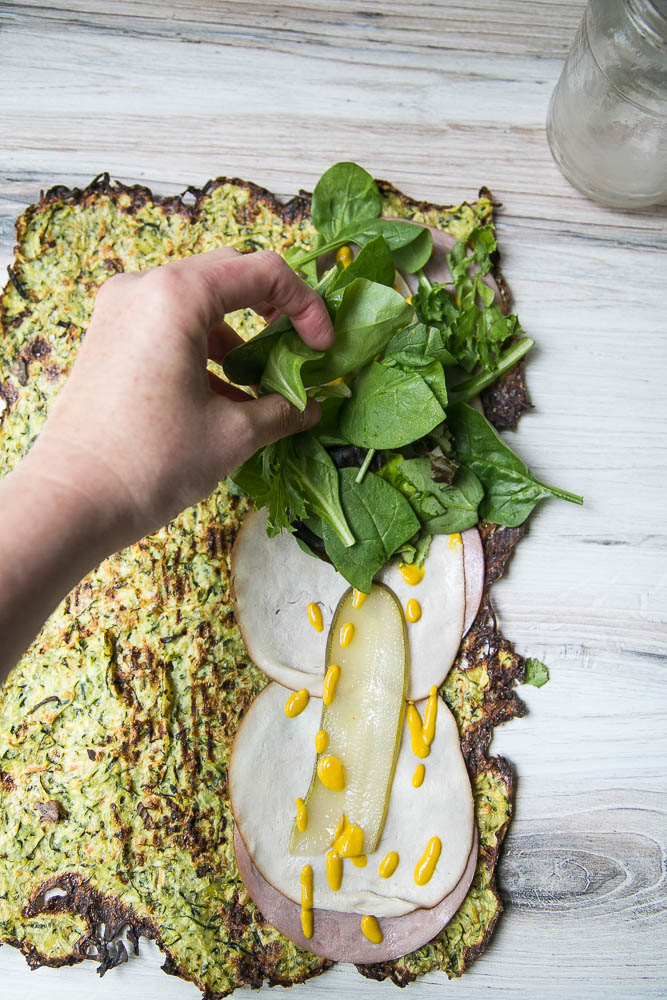 This gluten and grain-free sandwich wrap is made with zucchini flatbread! Fill them with your favorite sandwich fillings and pack them for a healthy lunch. | perrysplate.com