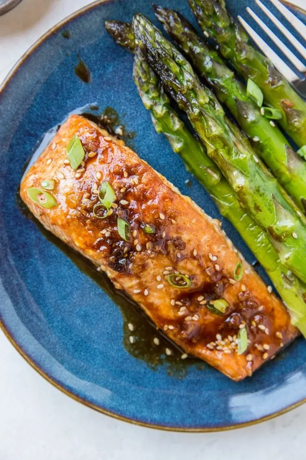 Paleo Asian Baked Salmon & Asparagus -- Paleo Meal Plans