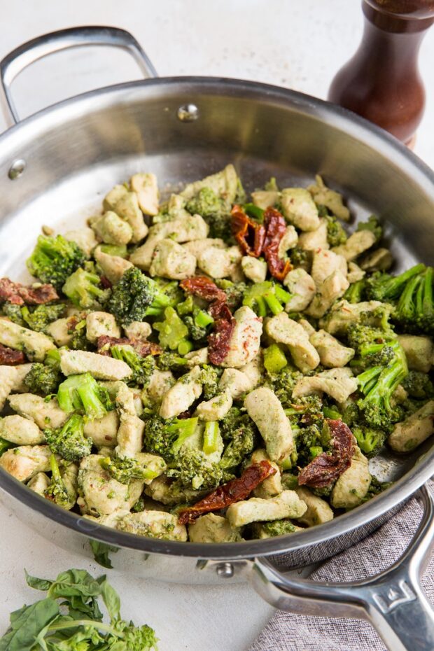 Pesto Chicken & Broccoli -- Paleo Meal Plans
