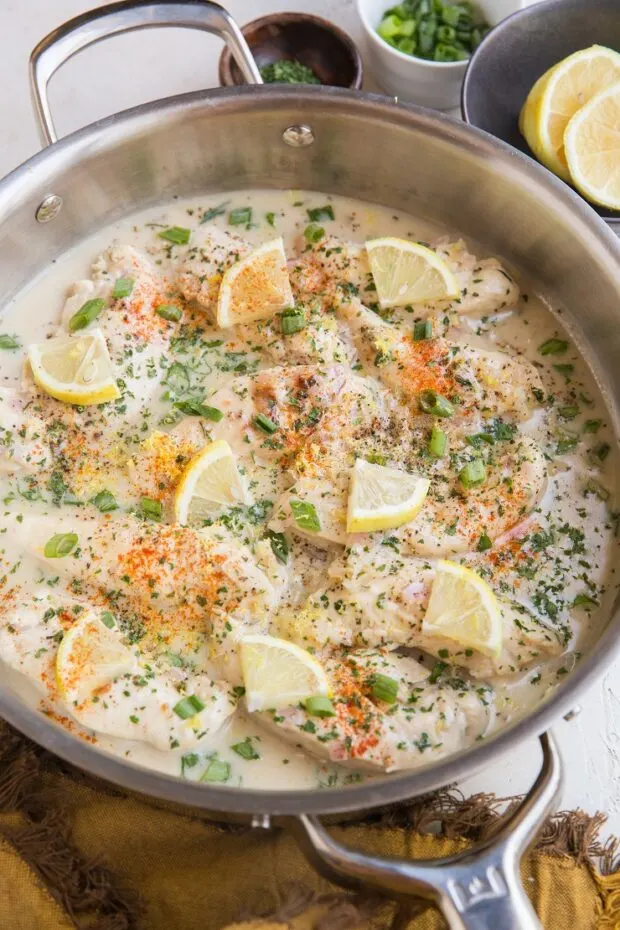 30-Minute Creamy Lemon Garlic Chicken is part of this week's paleo meal plan!