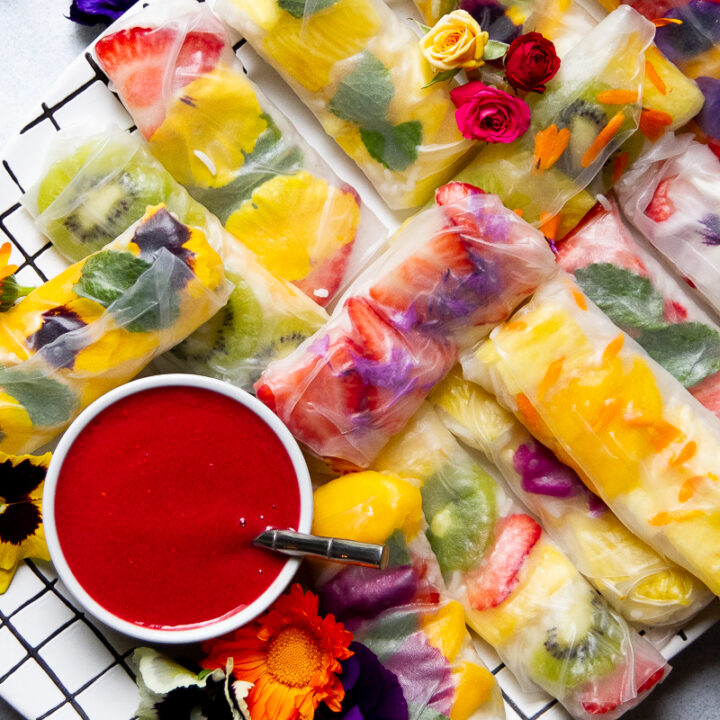 Fruity Spring Rolls with Raspberry Sauce