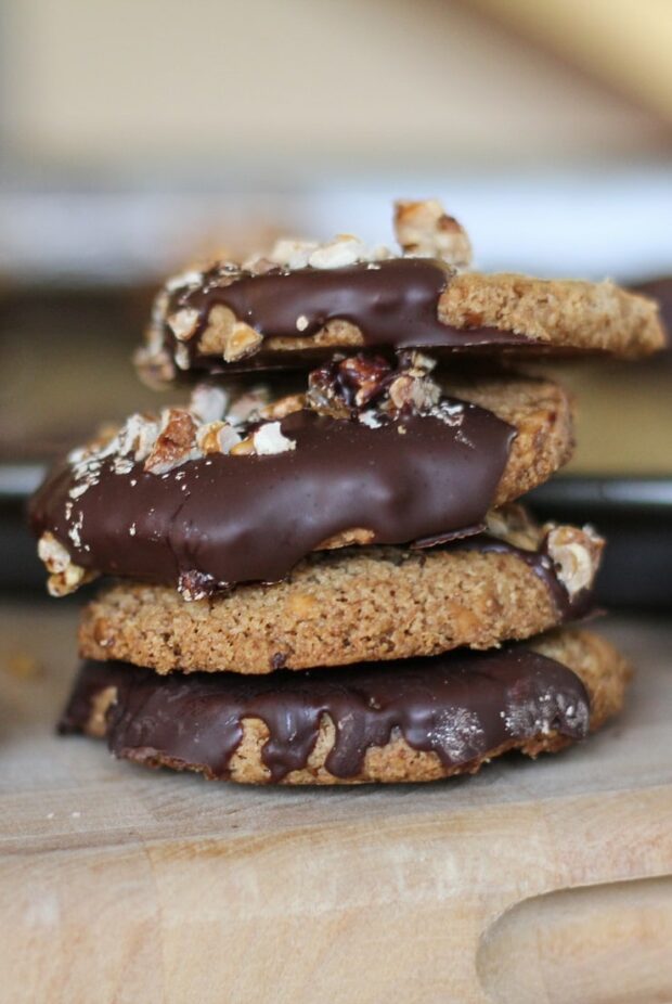 Oat Flour Shortbread Cookies with Walnuts