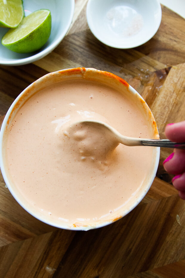 Blended sriracha sauce.